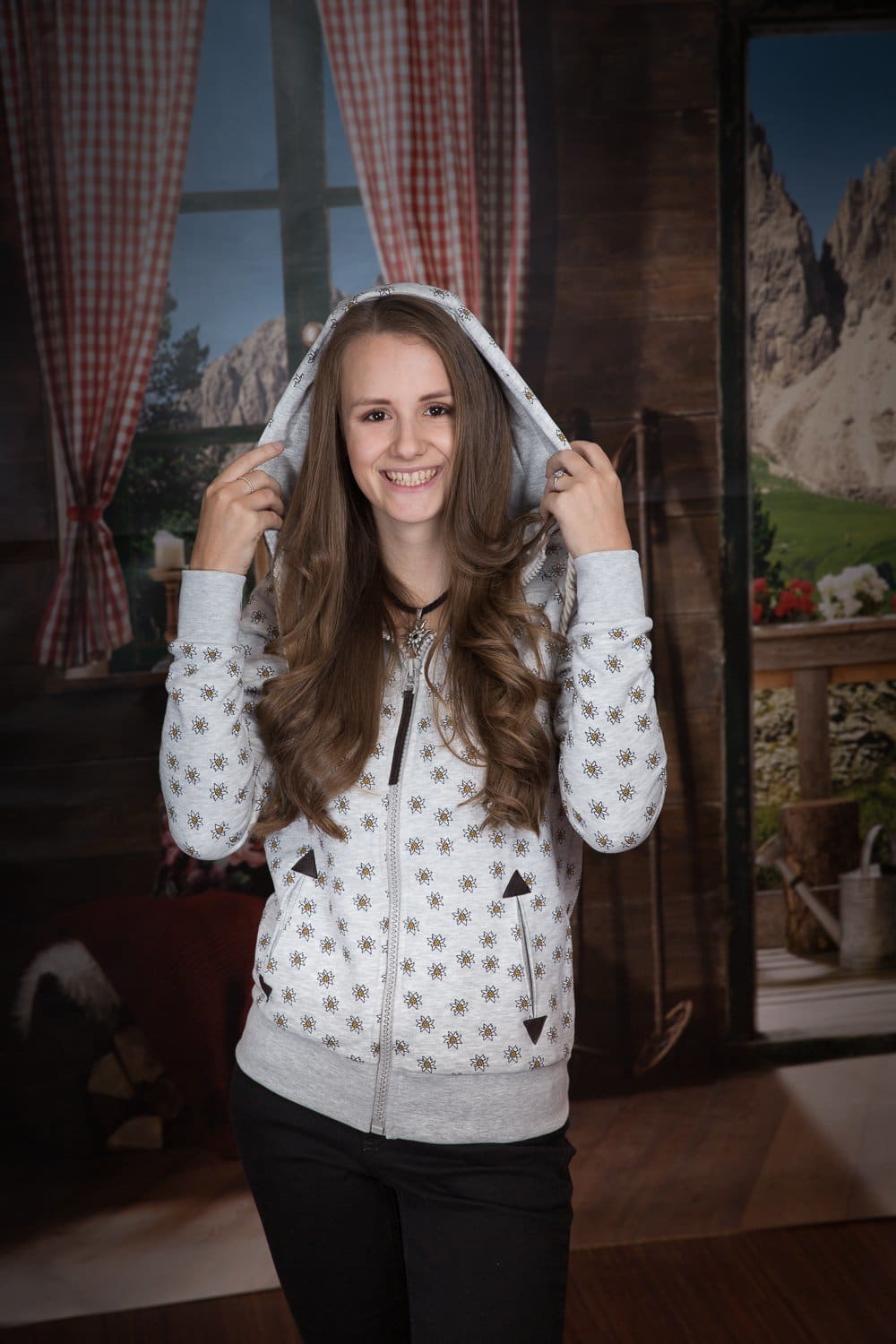 Sweatjacke mit Kapuze